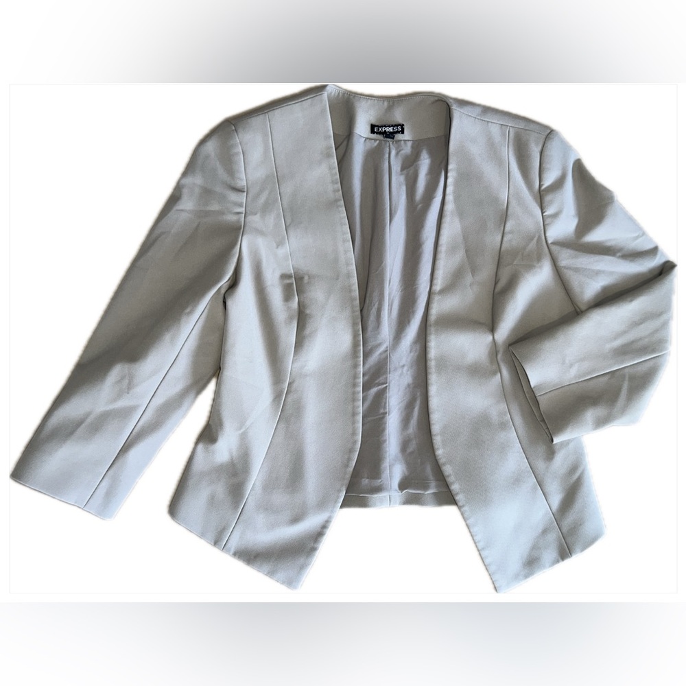 Express Cropped Cream Blazer 3/4 Sleeves